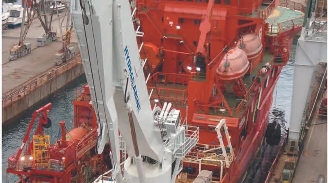 100 tons (150t 2-Fall) SWL Hydramarine AHC Crane